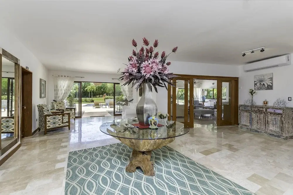 Luxurious 5-bdr villa at Casa de Campo