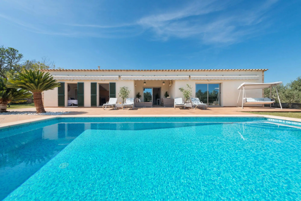 SA FINCA - Villa with private pool in MURO. Free WiFi