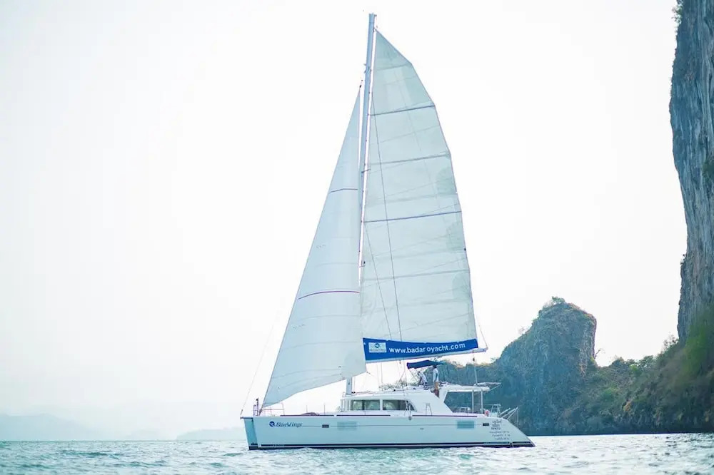 Discover Catamaran Phuket - LAGOON440