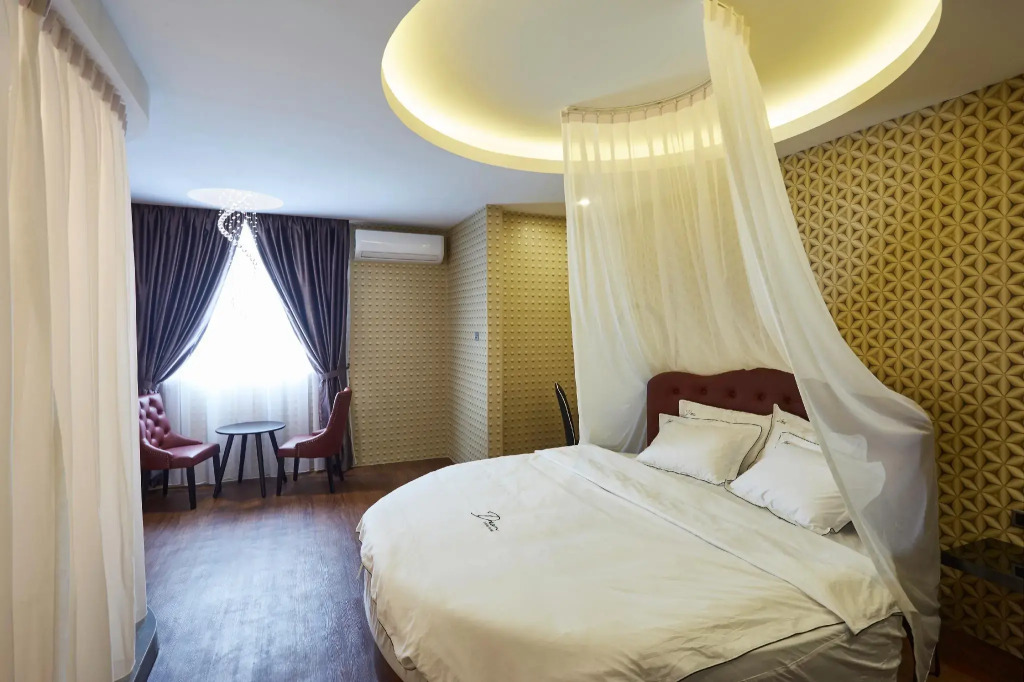 DREAM LUXURY HOTEL