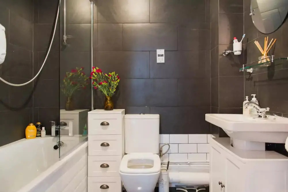 2 Bedroom East London Flat With Garden