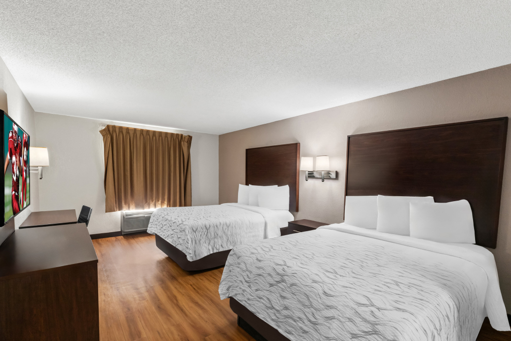 Red Roof PLUS+ & Suites Atlanta Airport South