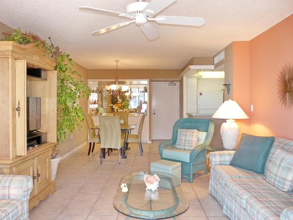 Alluring Beachfront Condo With Pool and Ocean Views