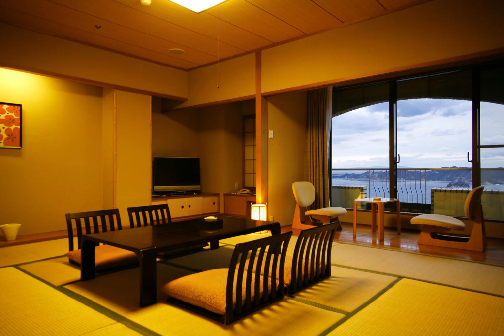 Plaza Awajishima