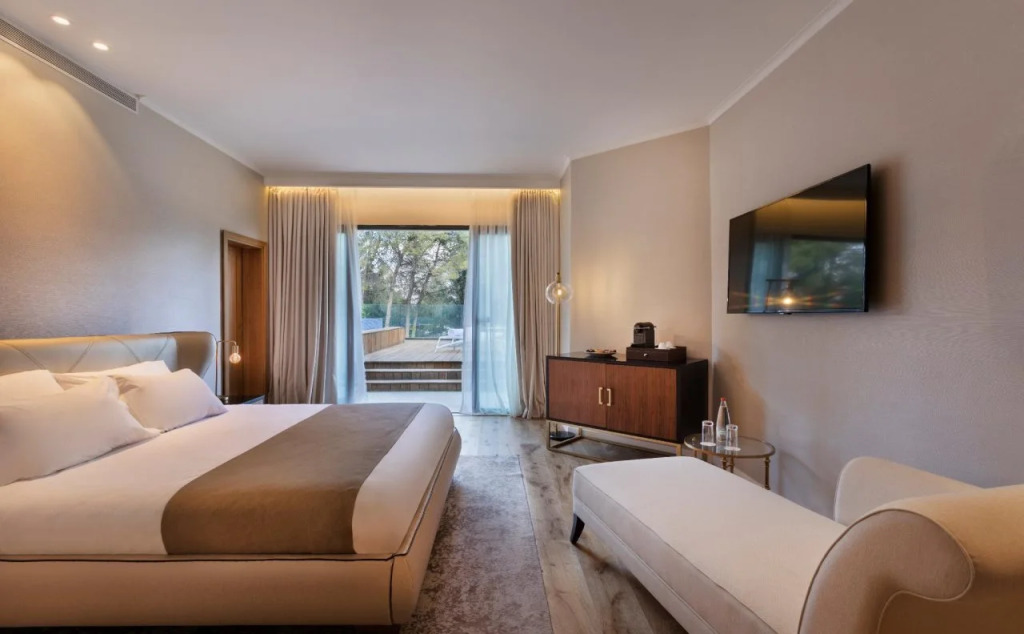 The Setai Bayit Bagalil