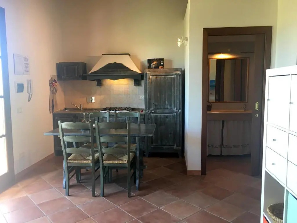 Casa "Ale" con piscina comune e bellissimo giardino a 5 minuti dal mare