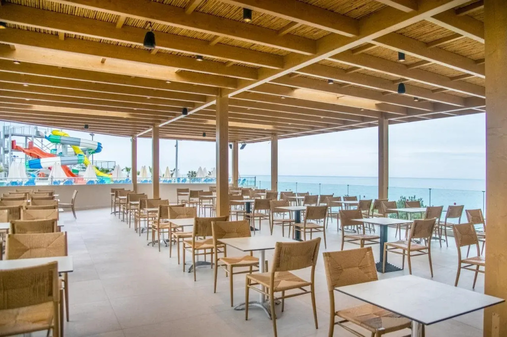 Horizon Beach Hotel