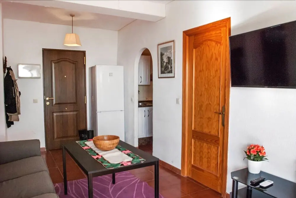 Beachfront Vacation Apartment in Fuengirola Ref 102