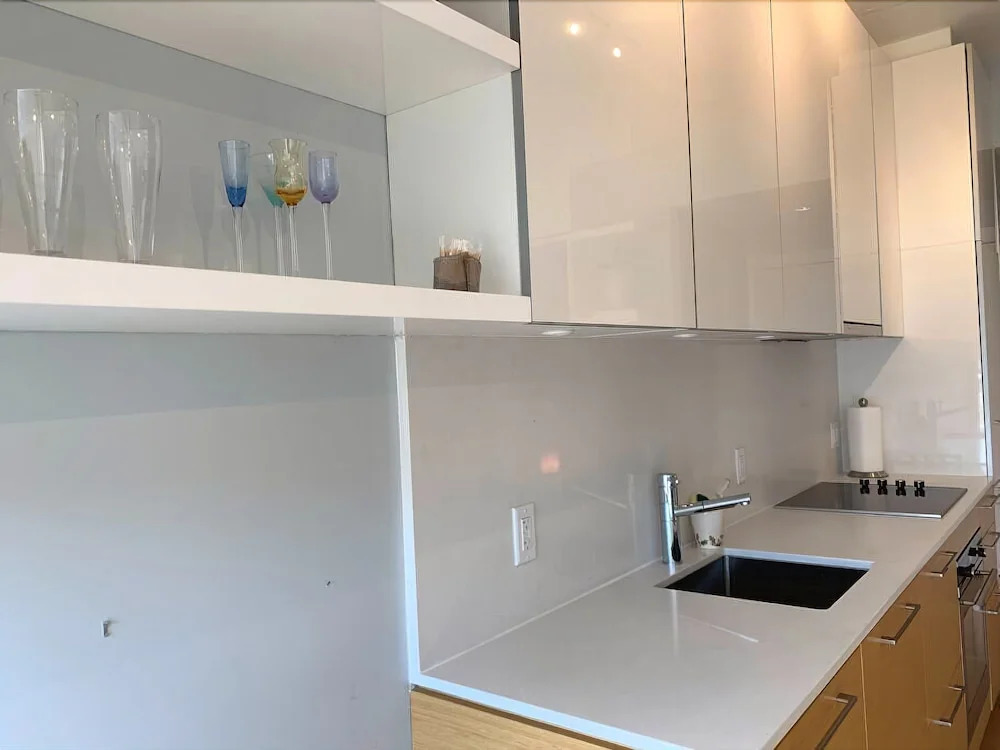 Victoria Harbour View Suite- slp 4
