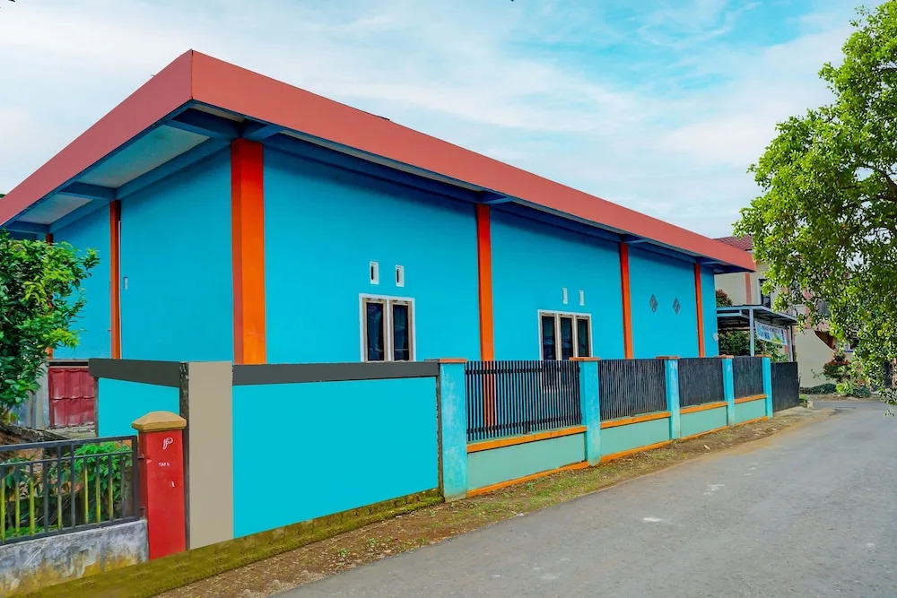 OYO 92079 Anaqi Homestay Syariah