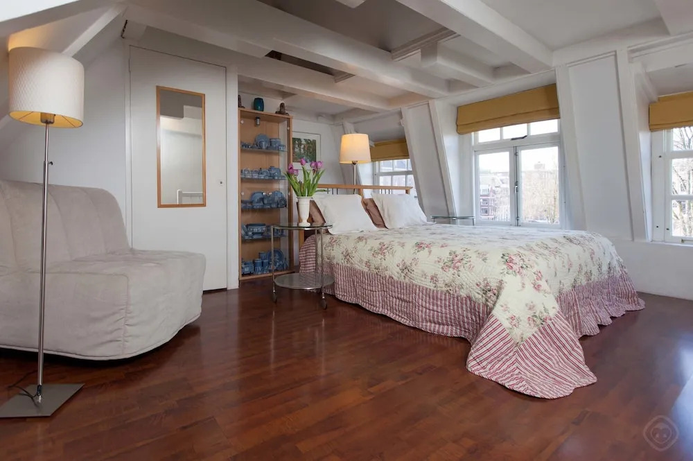 The Balcony at Prinsen Canal apartment Amsterdam