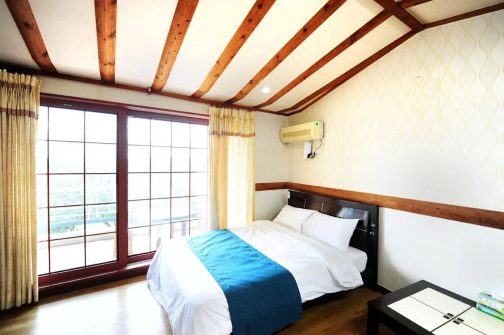 Jeju Jajangjajang Pension