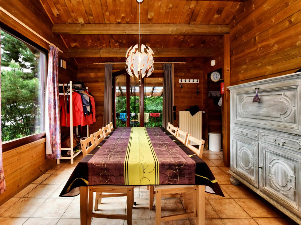 Cosy chalet in Barvaux with fenced garden
