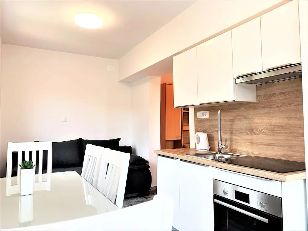 Apartments Milak