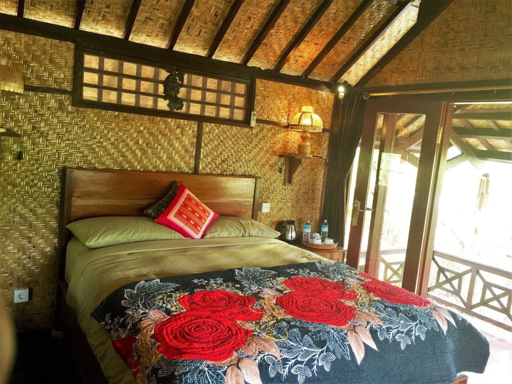 Mahogany Cottage