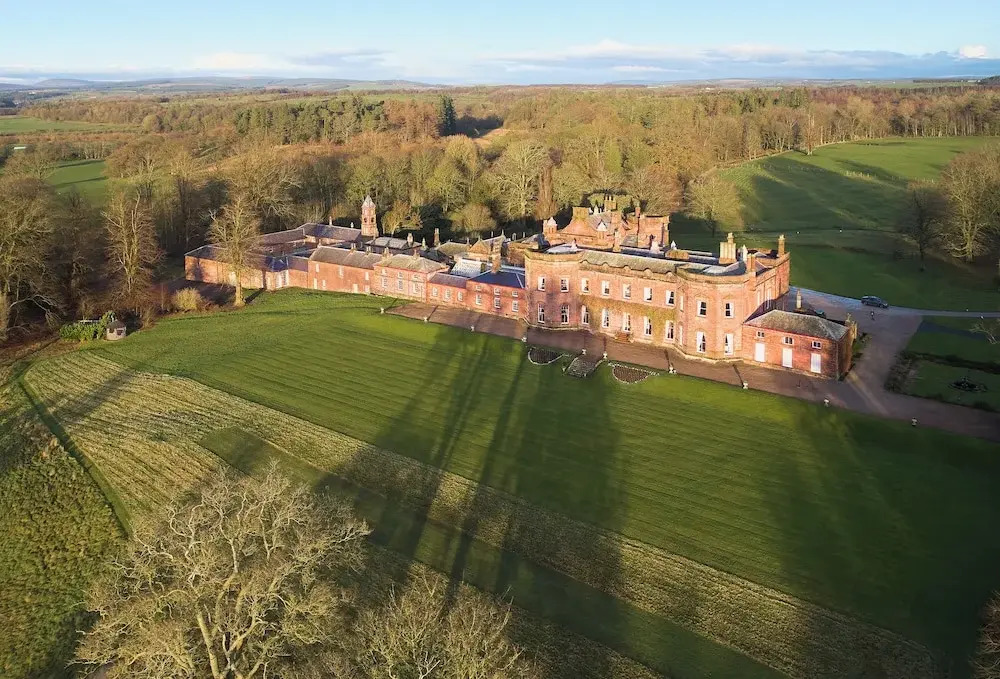 Characterful Couples Getaway in a Country Estate