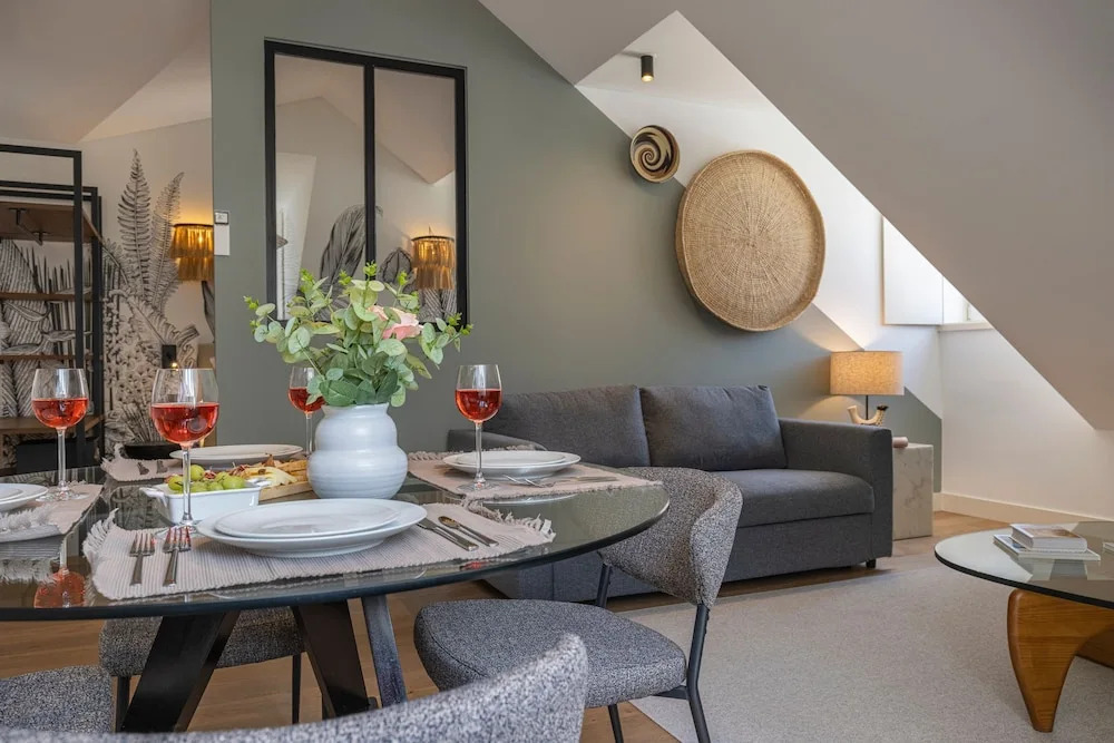 Ando Living - Augusta House