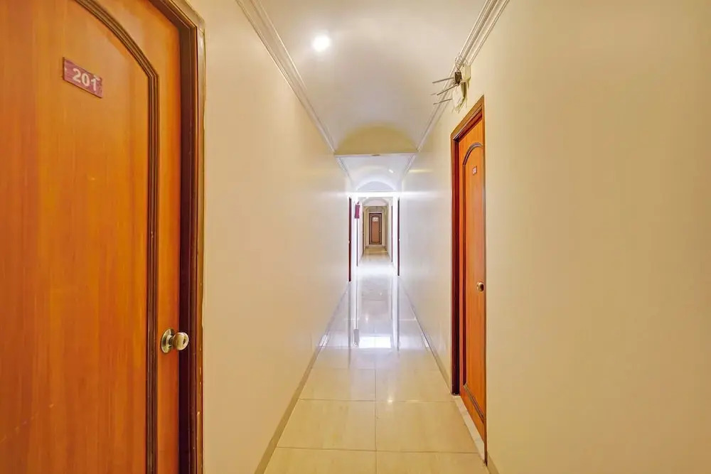 Fabhotel Stay Land Plus