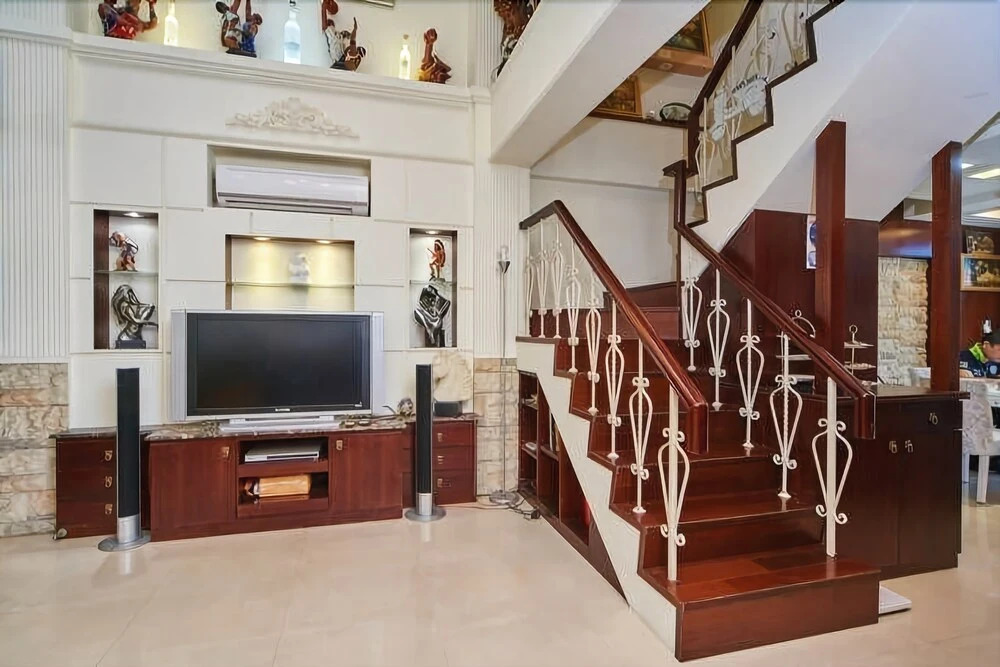 W Villa