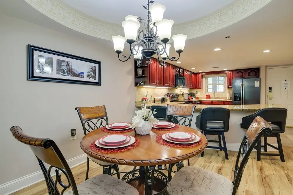 Gatlinburg Condo ~ 2 Mi to Smoky Mountains!