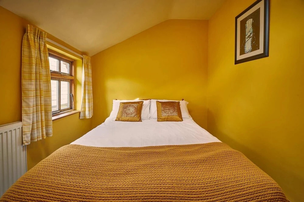 Host & Stay - The Red Brick Barn