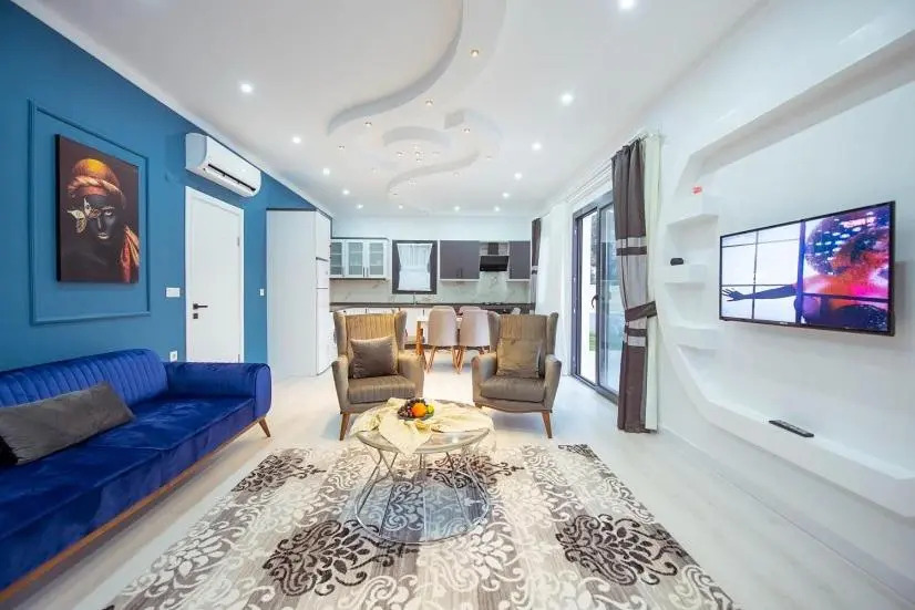 Astonishing 2-bedroom detached villa with pool