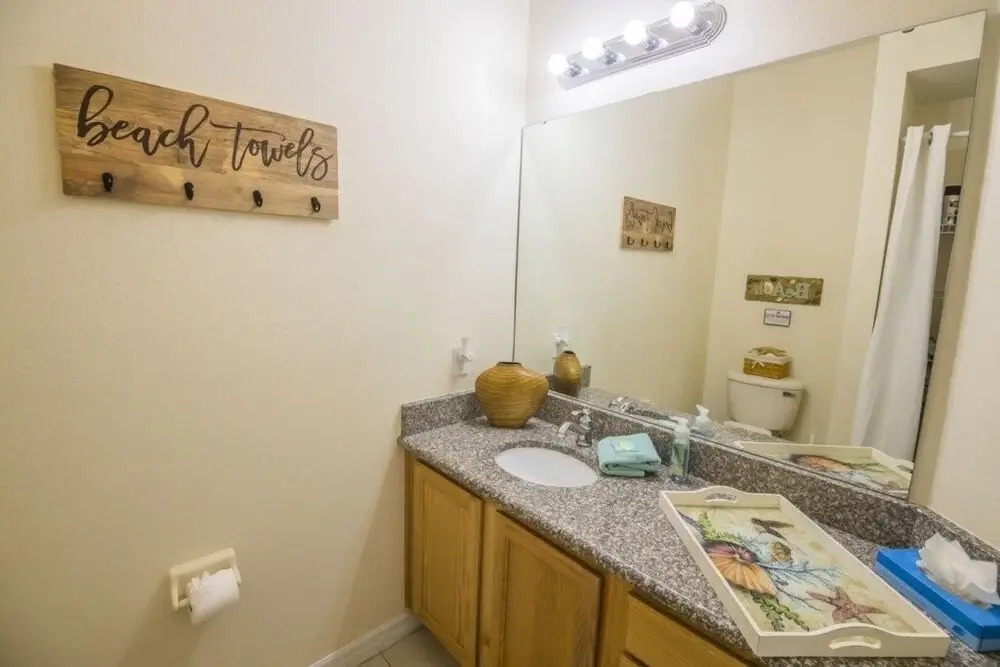 3 Bed 3 Bath Pool Town Home! Near Disney! 3 Bedroom Townhouse by Redawning