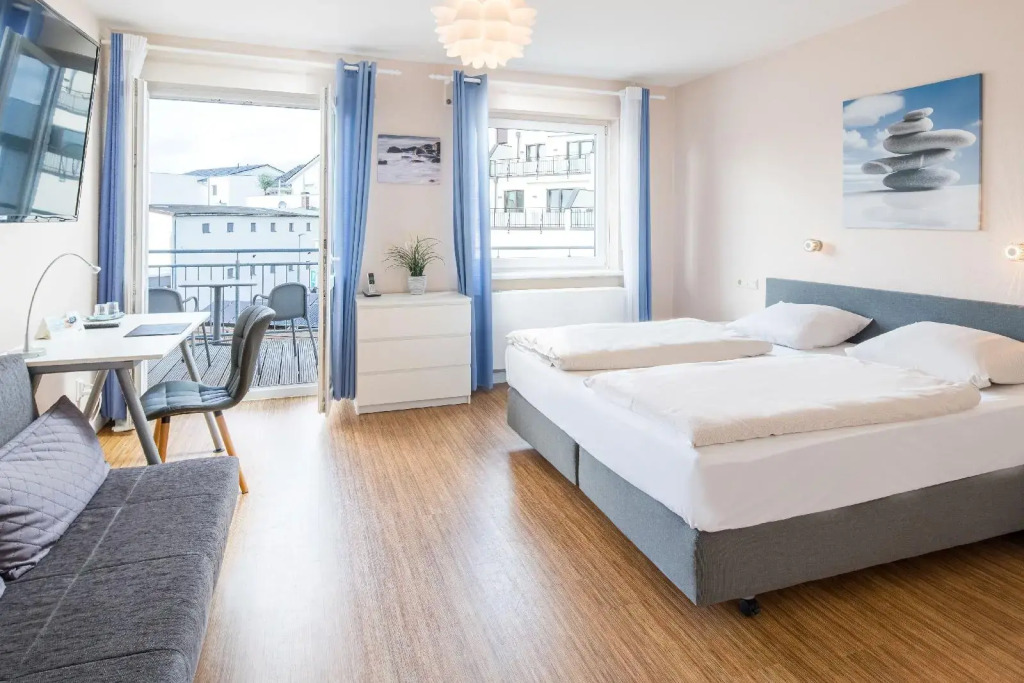 Schäfers Hotel, Self Check-in & gratis Bäckerfrühstück