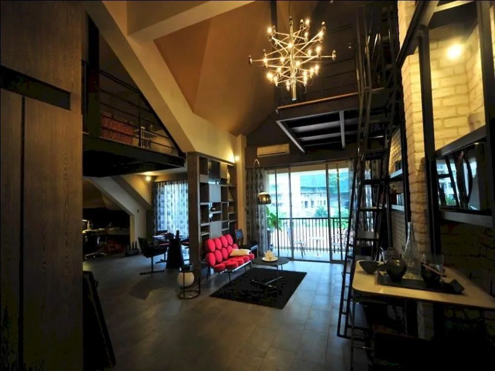 Fenghuang Zhihui Apartment Hotel (Phoenix Regimen Hotel)