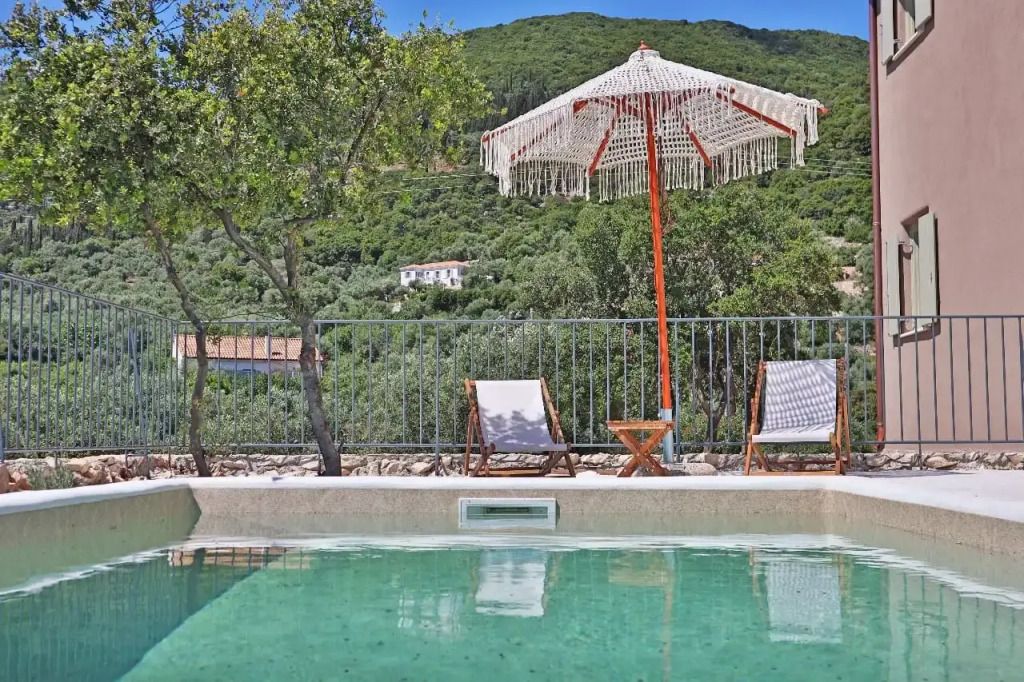 Rock n Olive Villas