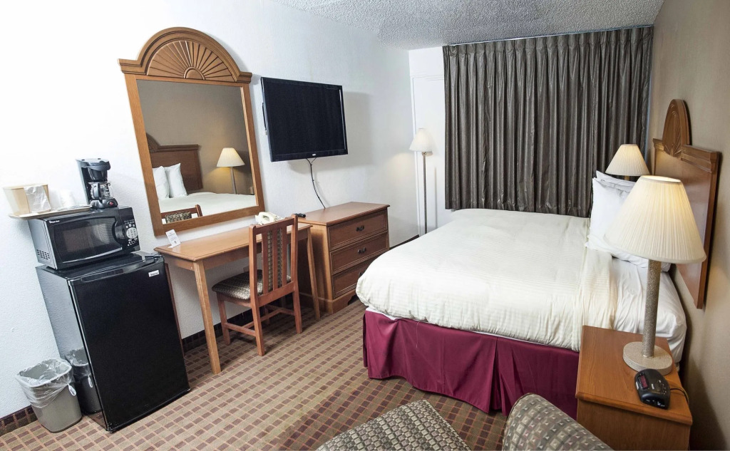 Express Inn & Suites Greensville TX