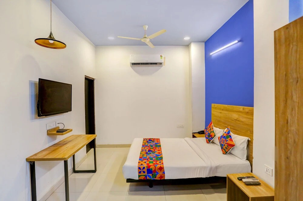 FabHotel Grand Capitol