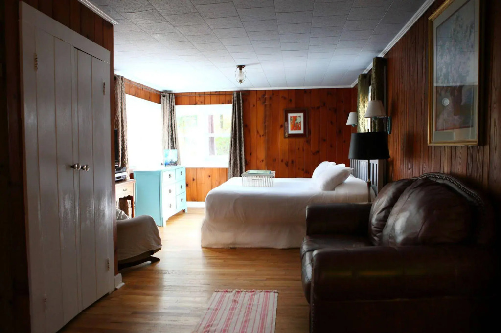 The Pines Cottages