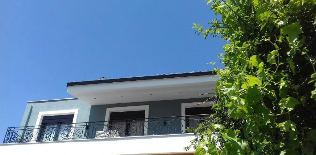 Pela Veranda Exquisite Suites