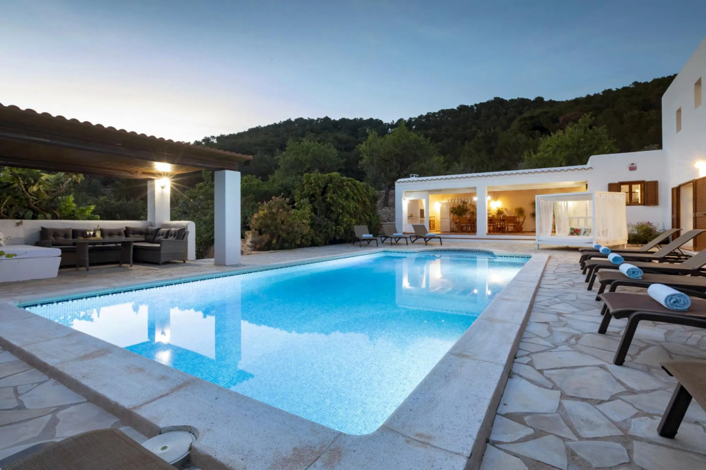 Villa Near Ibiza Town-San Antonio Sleeps 14