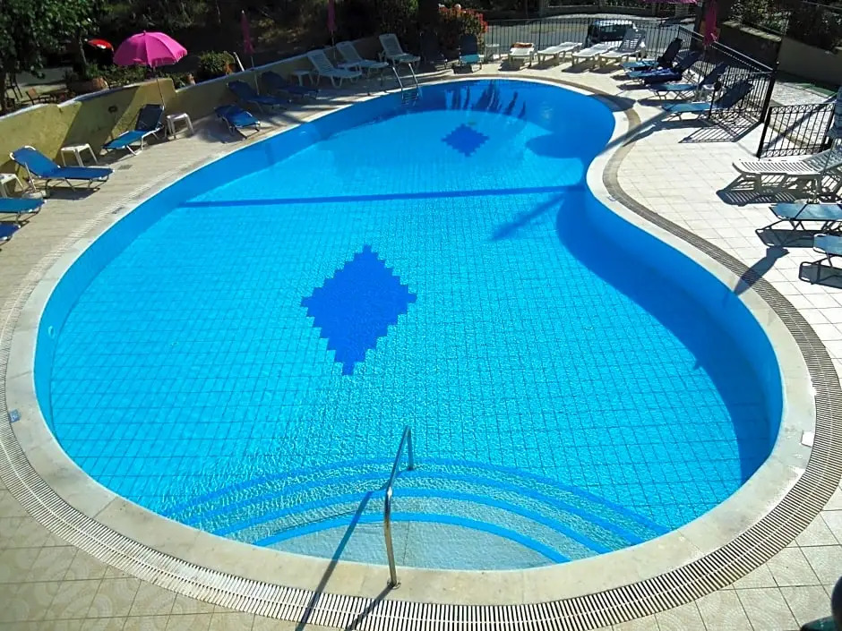 Paleo Inn Hotel