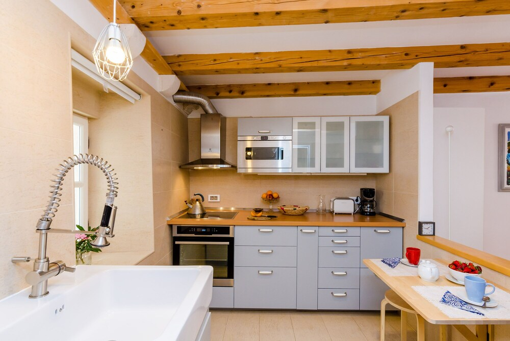 Apartment Domino 18