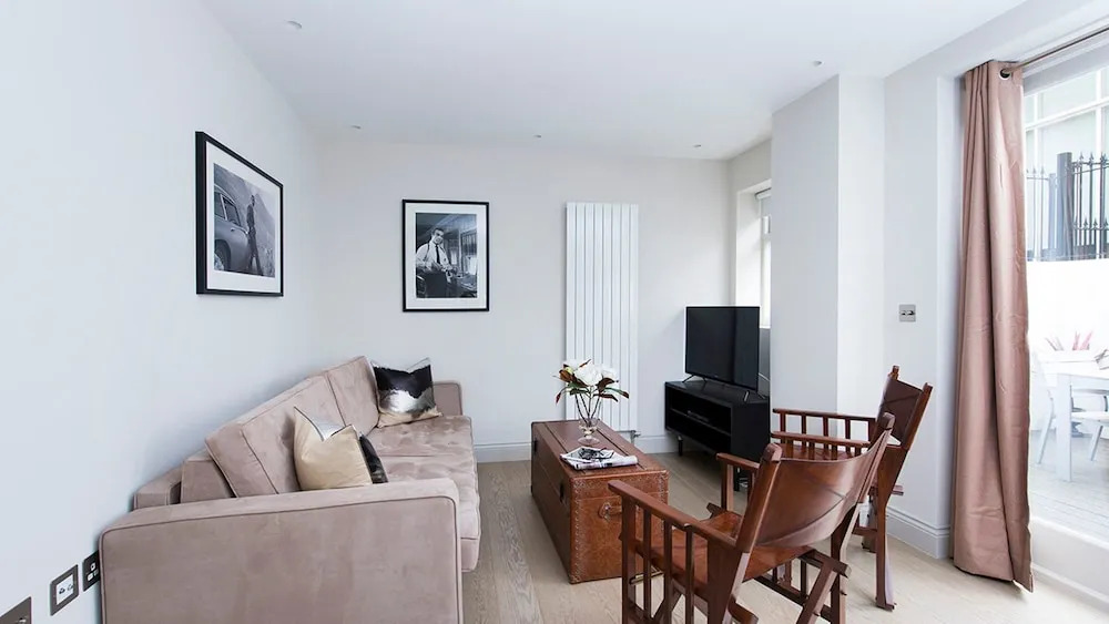 Lovely 2BR flat in West London