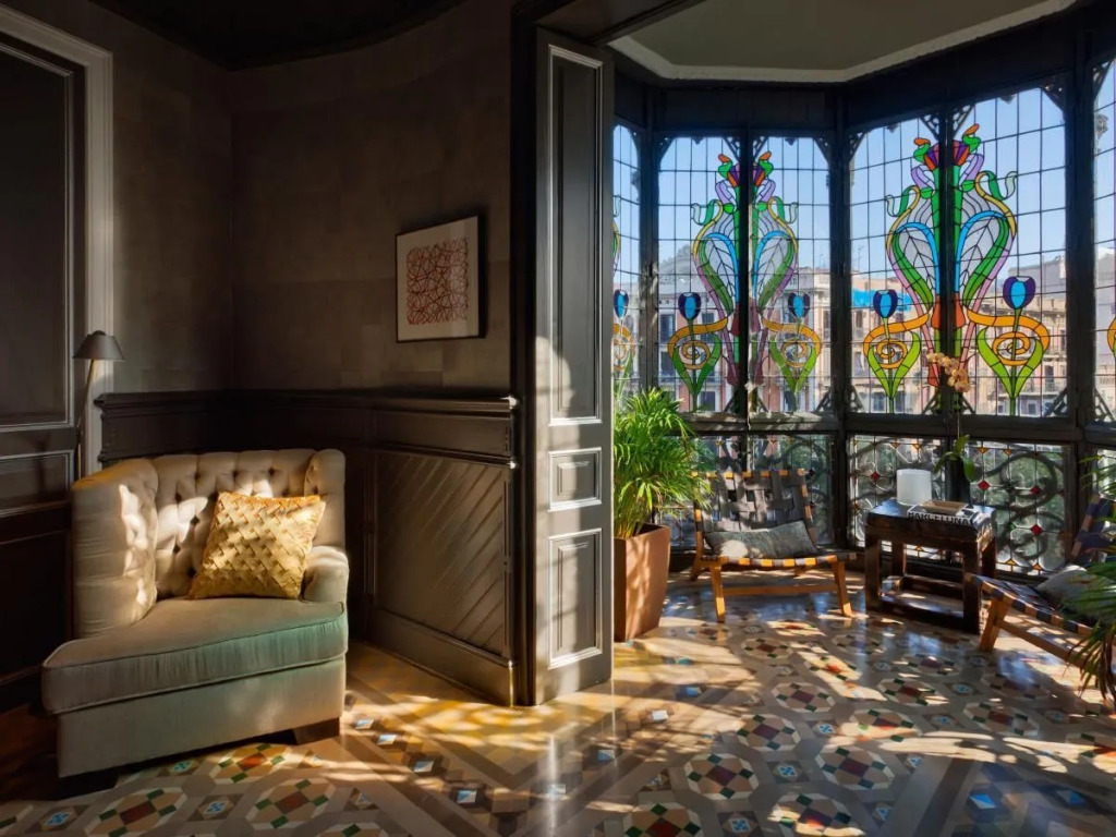 Barcelona - 2 Bedroom Apartment, Fireplace, Stained Glass Window - Hoa 42130