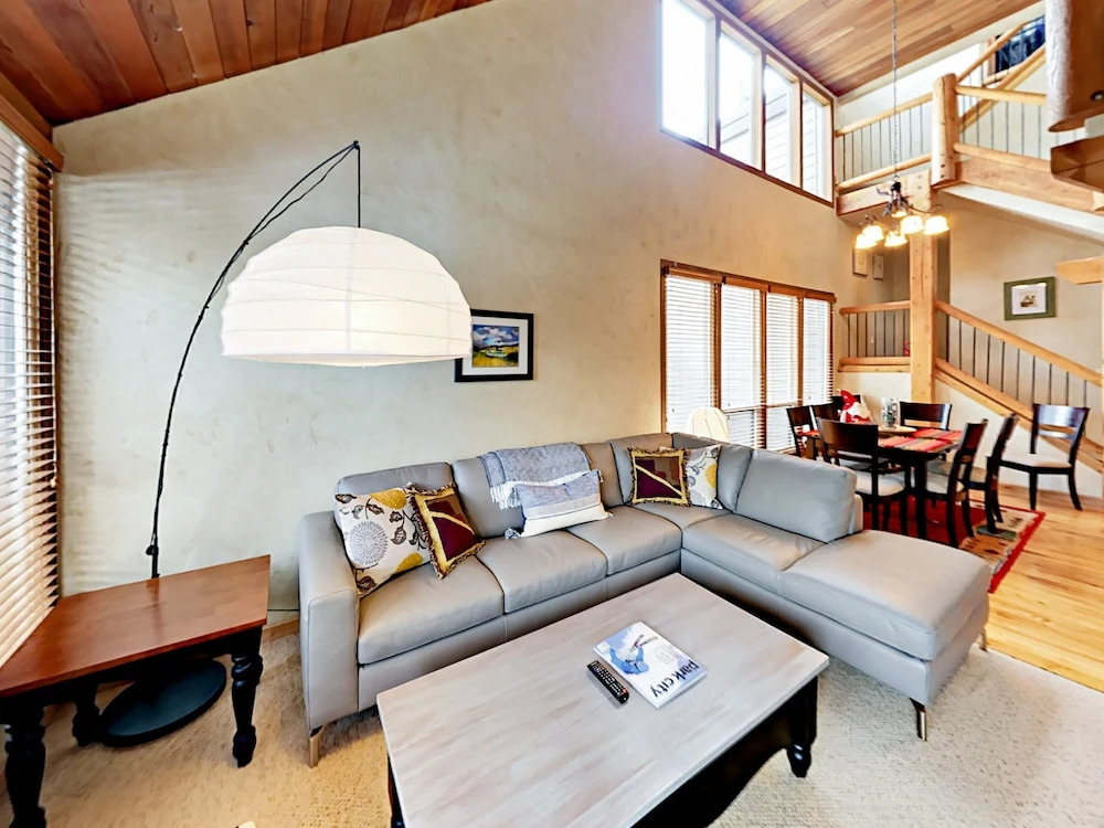 Mountain-view W/ Hot Tub, Across From Lift 2 Bedroom Condo