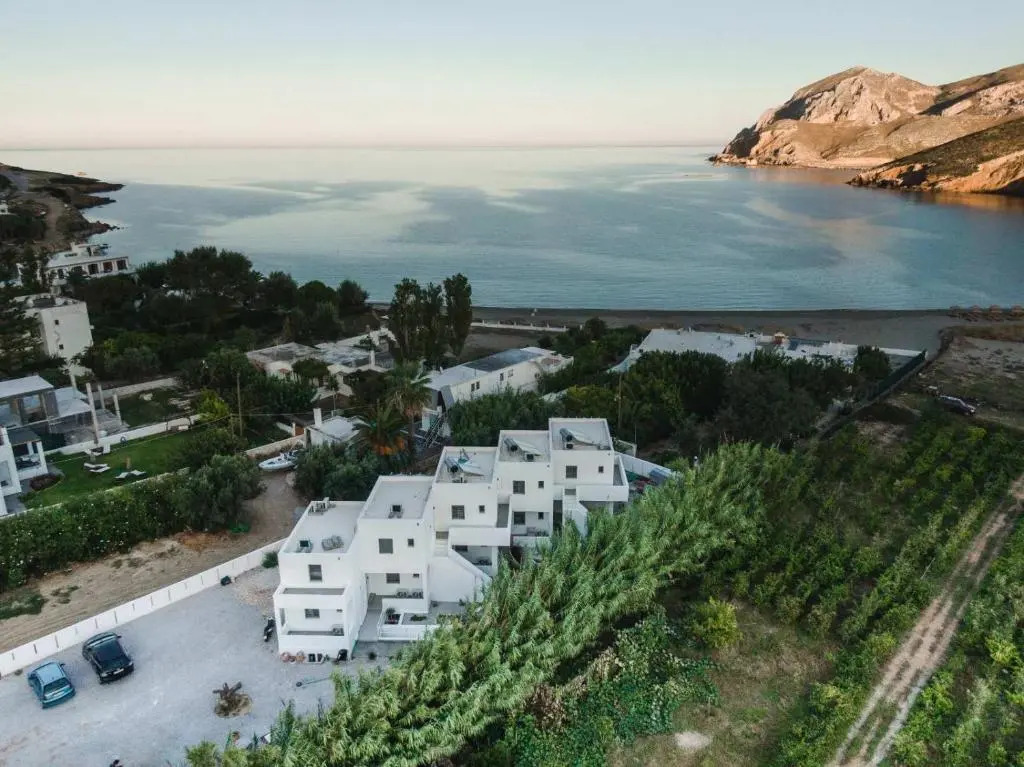 SKYROS BLUE SUITES