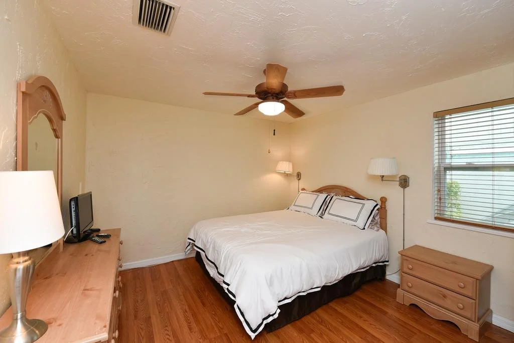 Coastal Surfside By Beachside Management