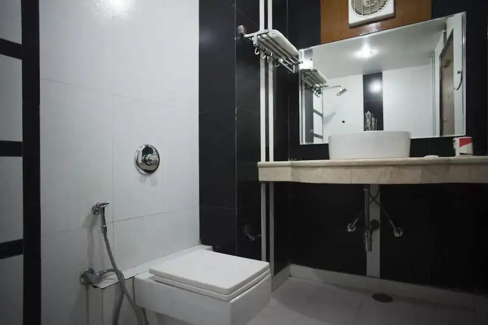 Comfort Room Shiv Dev Int