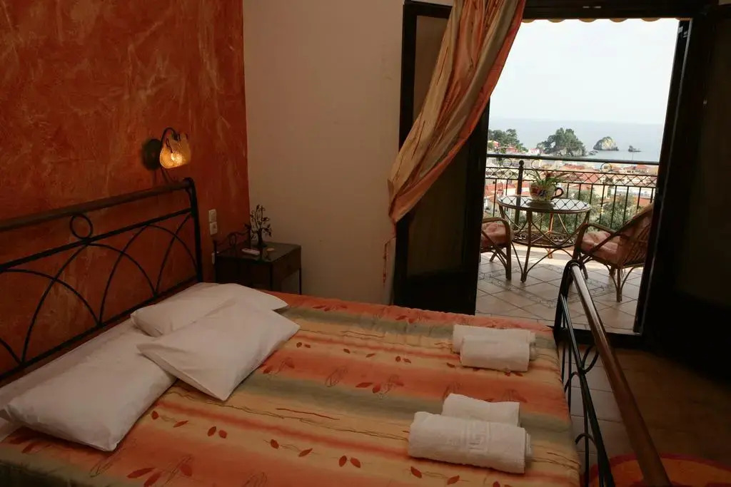 Studios Spiros Parga