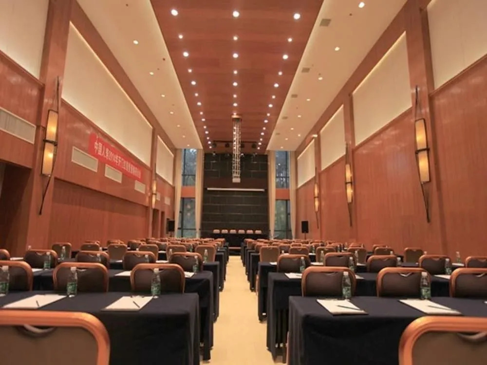 Nanjing Ziqinghu Hotspring Hotel