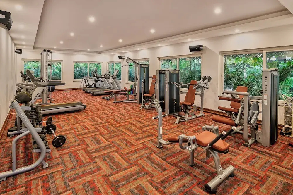 MAYFAIR Lake Resort