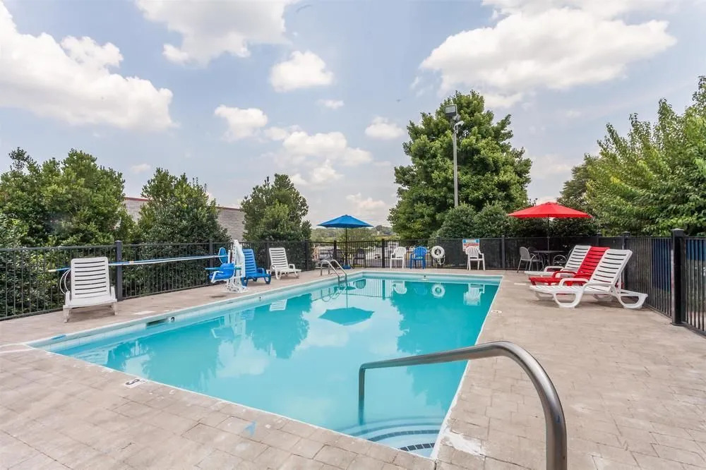 Baymont Inn & Suites Columbia Maury
