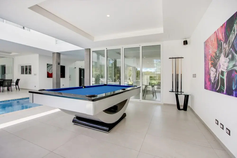 Ultra Modern Villa with Chef & Maid