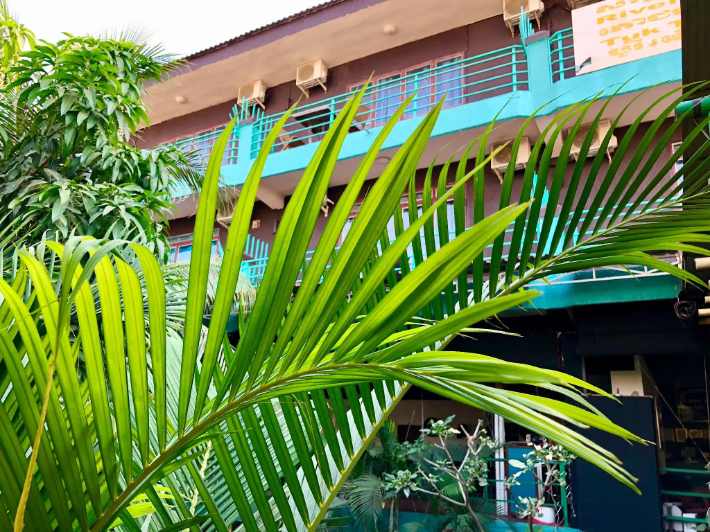 River Dolphin Hotel