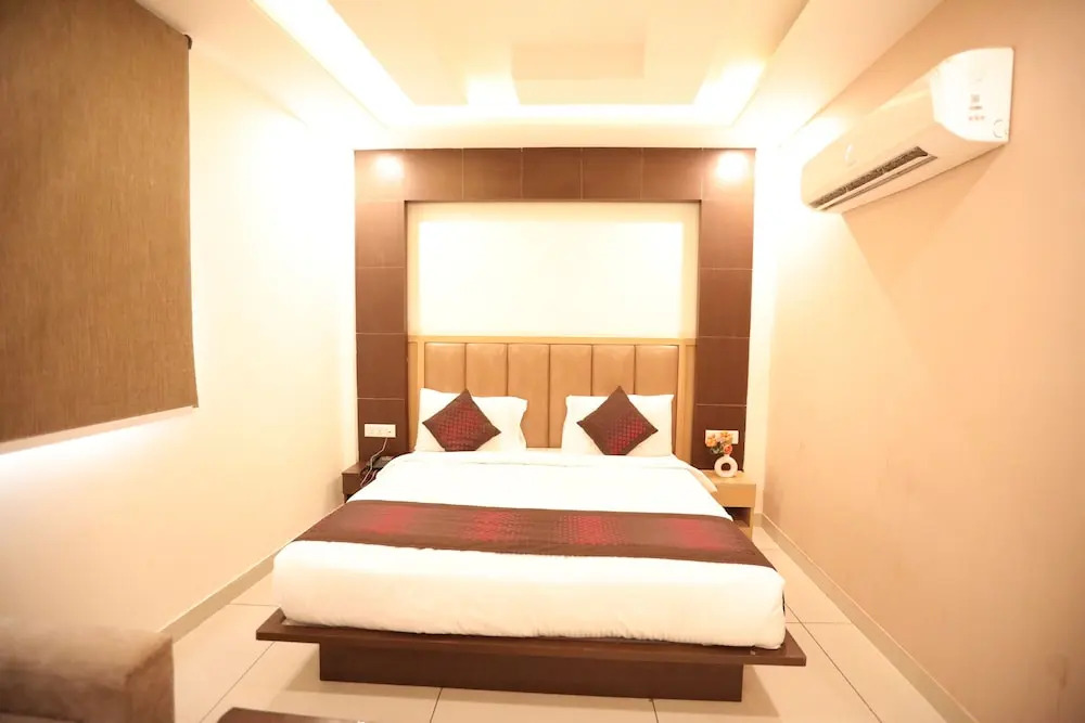 Hotel Del inn By F9